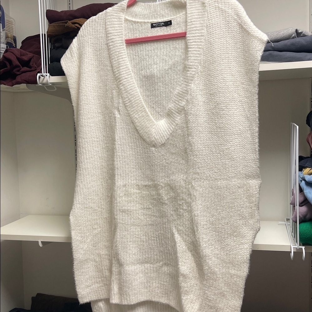 Nasty Gal Fluffy Knit Oversized V Neck Tank Vest Top in Cream sz XL - Picture 3 of 7